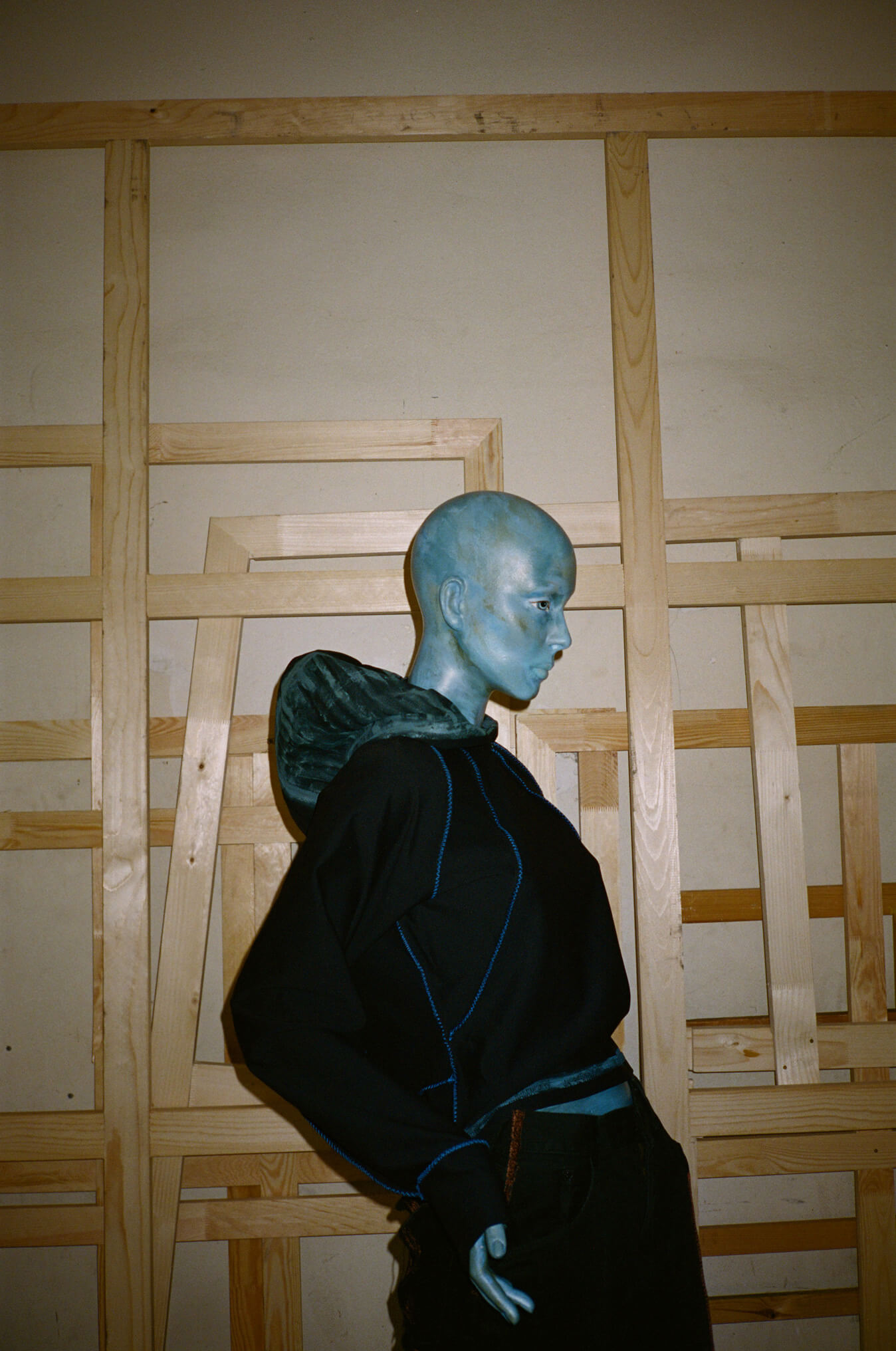 1water 2Embroidery 3Robinsparkes 4Blue person 5Magic 6Painted clothing 7painting 8art 9clock 10time 11 11:11