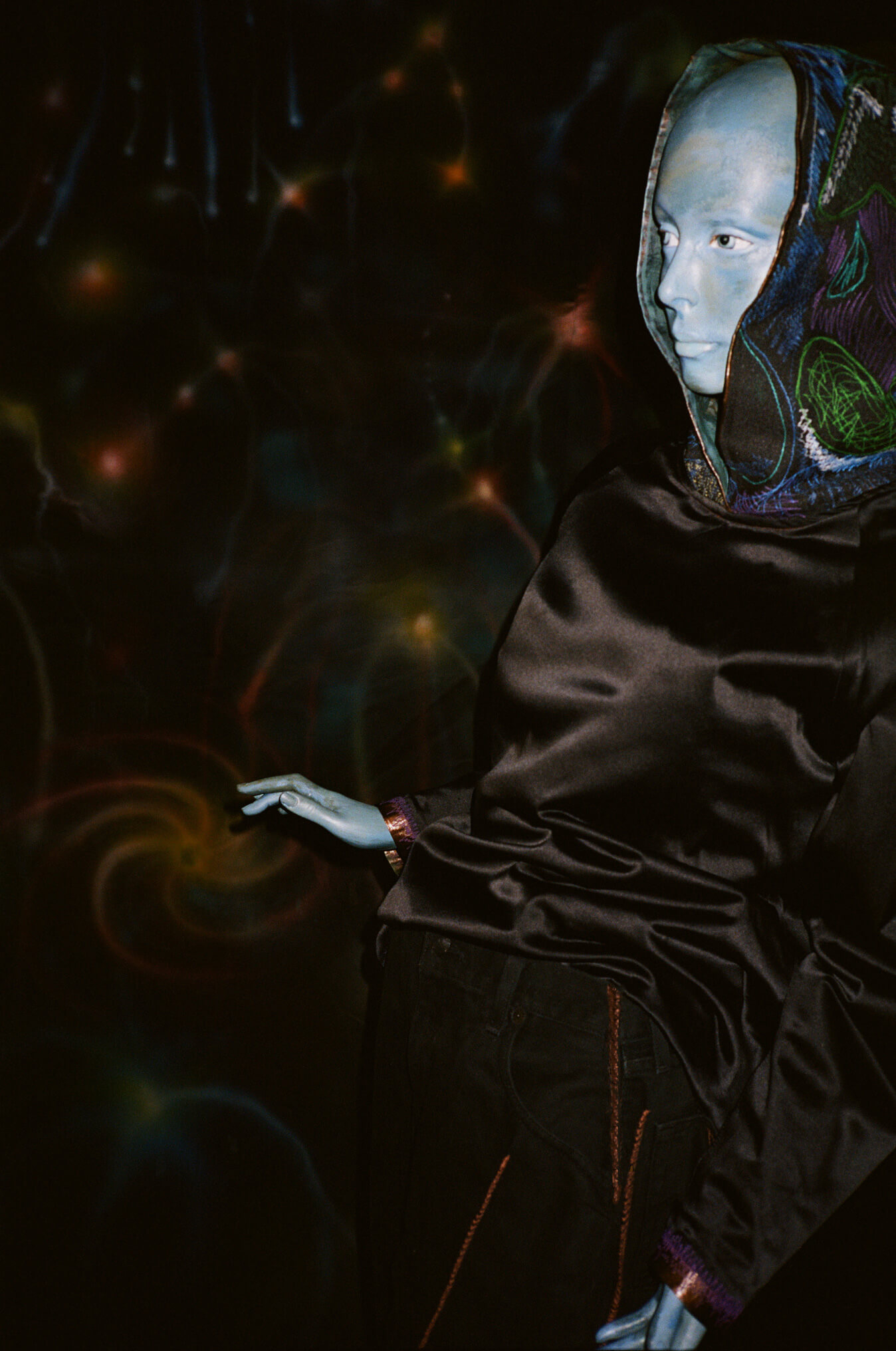 1green 2Embroidery 3Robinsparkes 4blue person 5Magic 6Painted clothing 7painting 8art 9clock 10time 11 11:11