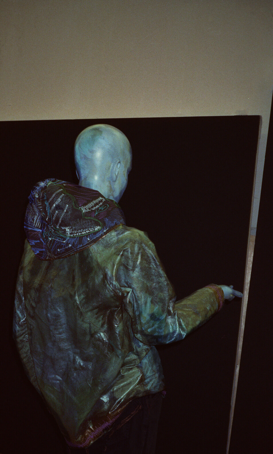 1green 2Embroidery 3Robinsparkes 4blue person 5Magic 6Painted clothing 7painting 8art 9clock 10time 11 11:11