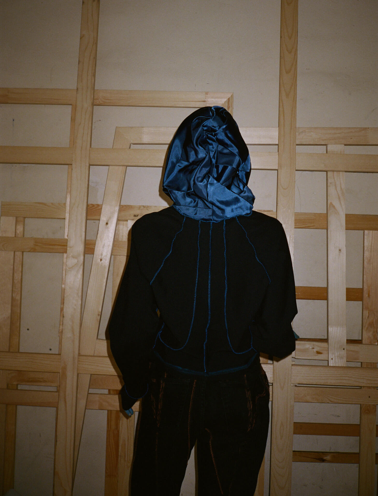 1sunsett 2orange 3Robinsparkes 4blue person 5Magic  6Painted clothing 7painting 8art 9clock 10time 11 11:11