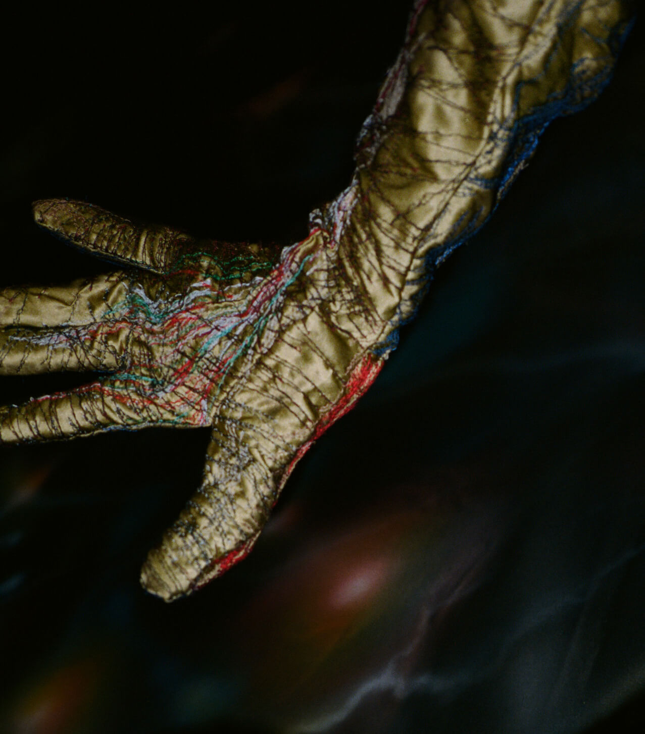 1gloves 2Embroidery 3Robinsparkes 4blue person 5Magic  6gold 7fingers 8art 9clock 10time 11 11:11