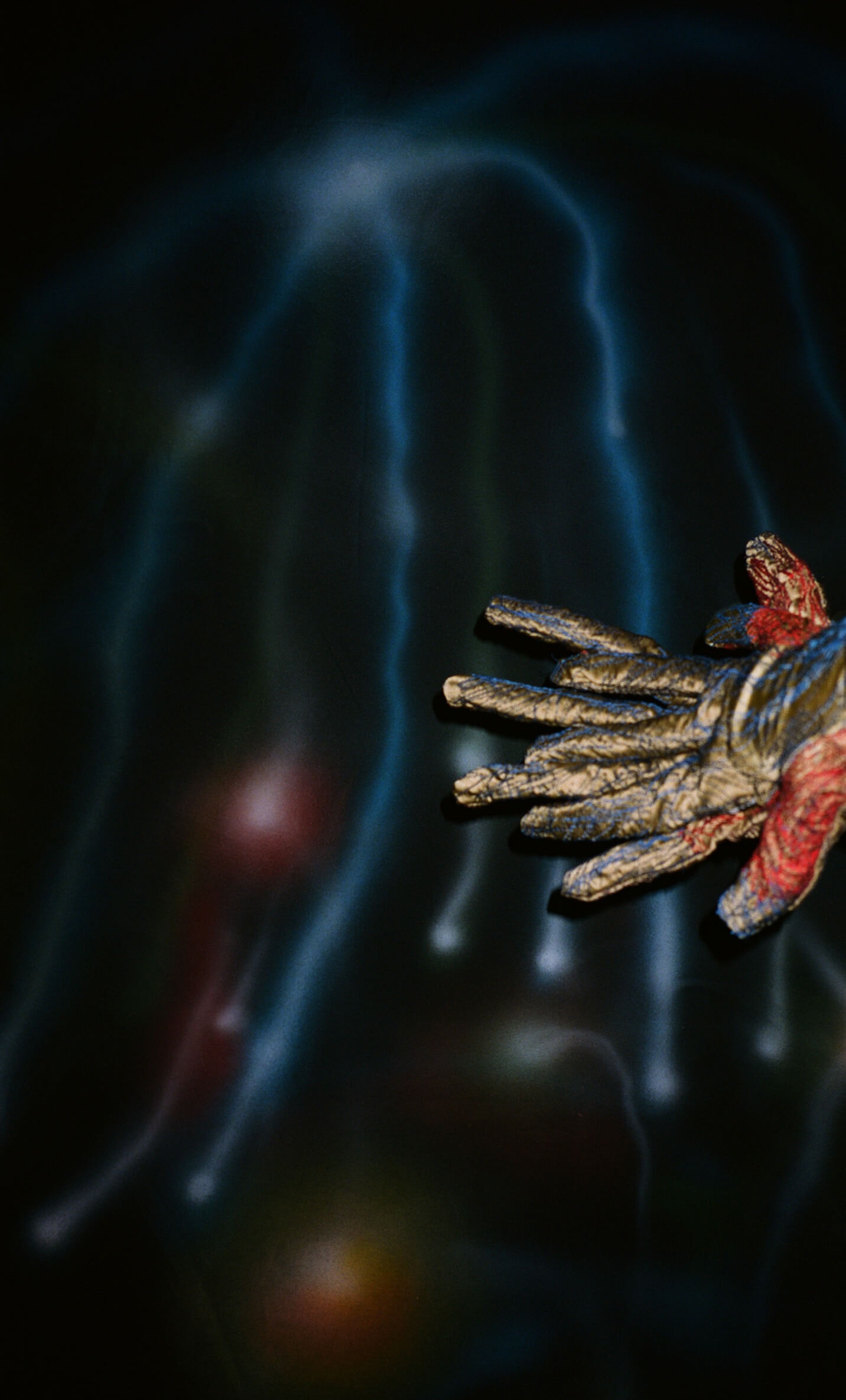 1gloves 2Embroidery 3Robinsparkes 4blue person 5Magic  6gold 7fingers 8art 9clock 10time 11 11:11