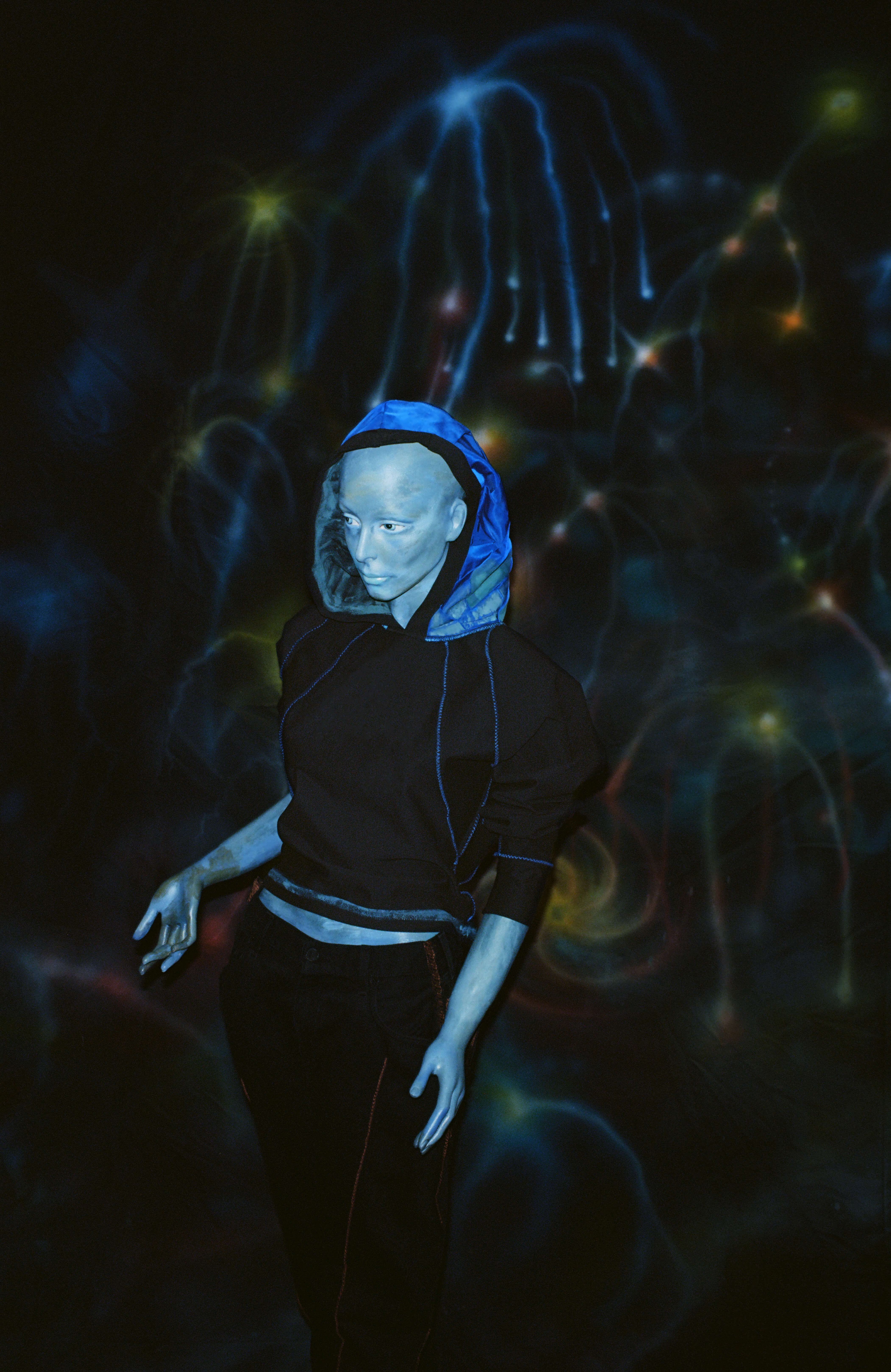 1water 2Embroidery 3Robinsparkes 4Blue person 5Magic 6Painted clothing 7painting 8art 9clock 10time 11 11:11