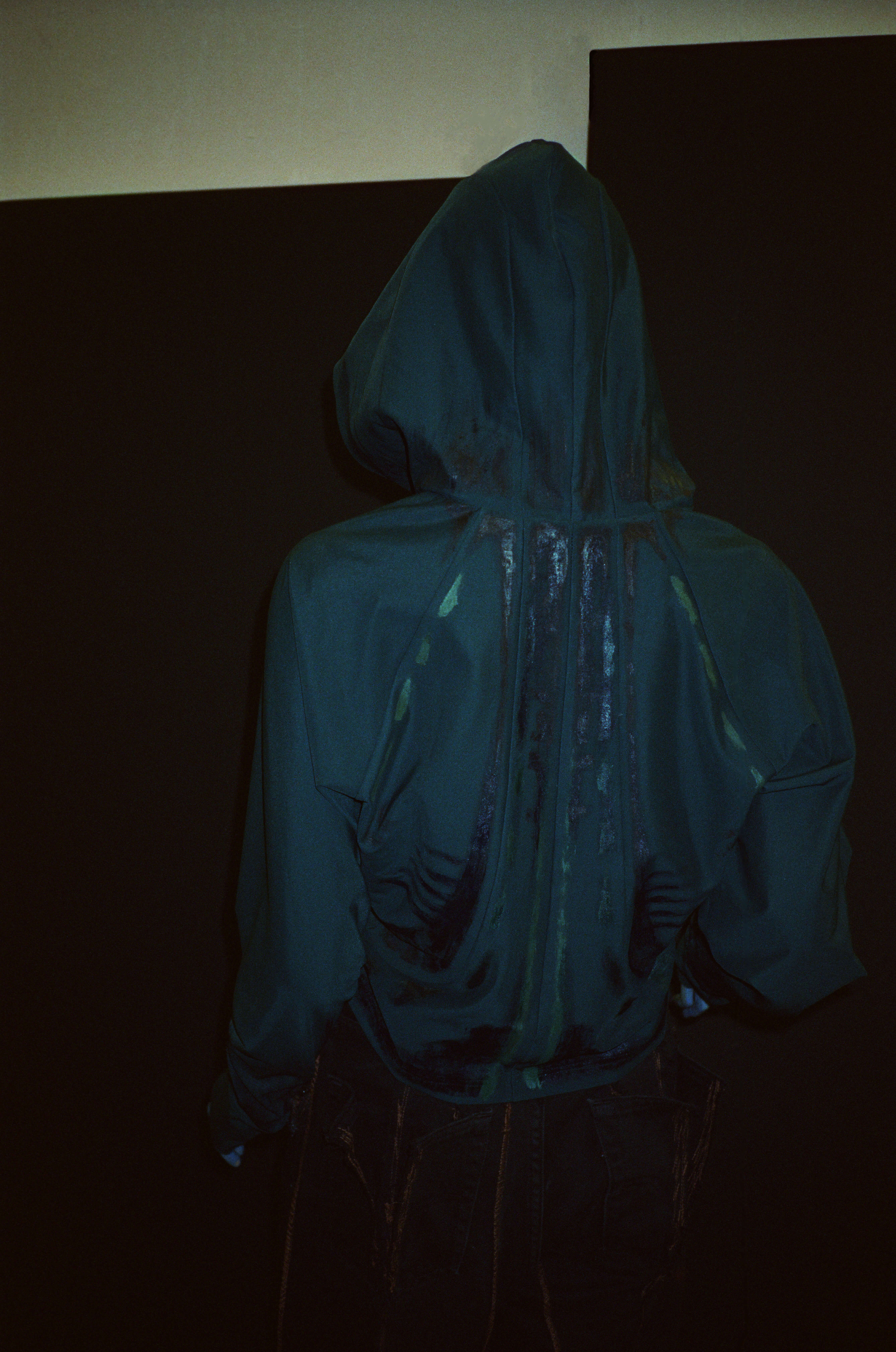 1aorta 2stretcher 3Robinsparkes 4blue person 5Magic 6Painted clothing 7painting 8art 9clock 10time 11 11:11