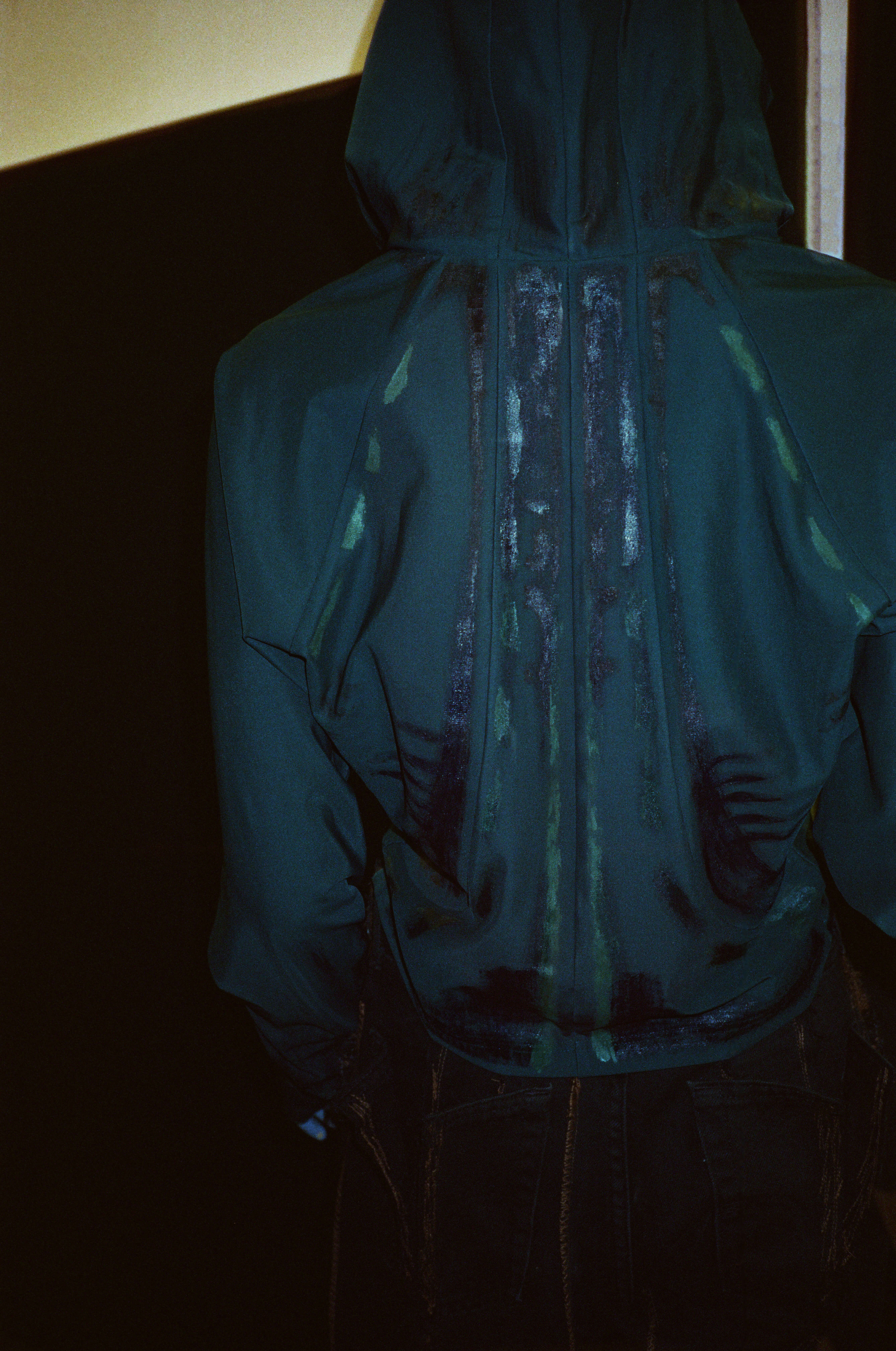 1aorta 2stretcher 3Robinsparkes 4blue person 5Magic 6Painted clothing 7painting 8art 9clock 10time 11 11:11